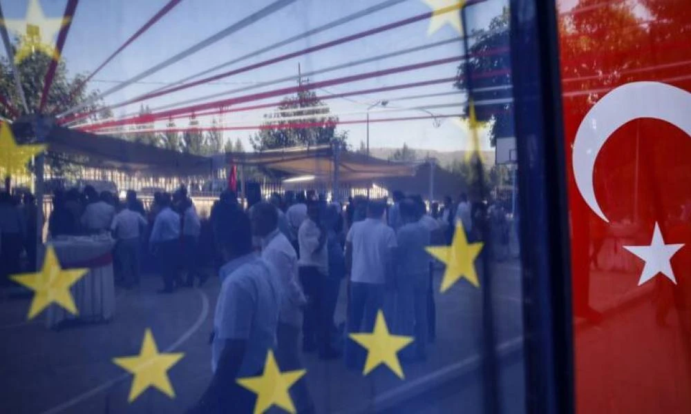 «Χαστούκι» της Κομισιόν στην Τουρκία: «Παρέλειψε να εκπληρώσει τις υποχρεώσεις της»